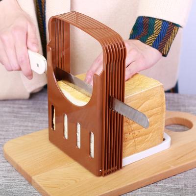 China Sustainable Plastic Bread Cutter Divider Knife Maker Baking Tool Bakeware Cake Cutter for sale