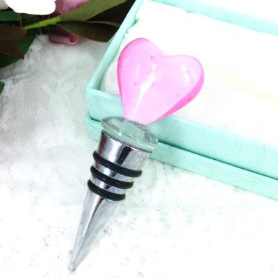 China Sustainable Decorative Wedding Keepsakes Gifts For Guests Heart Glass Wine Bottle Stoppers for sale