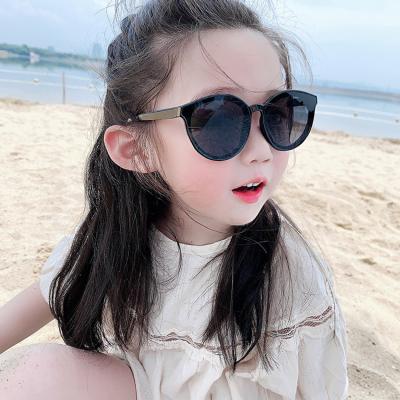 China Hot Selling 2022 Fashion Kids Sunglasses UV400 Silicone Kids Sunglasses Flexible And Strong Sunglasses For Girls for sale