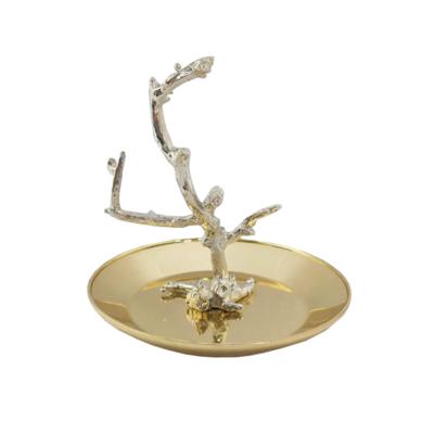 China Gold Animal Decorative 3 Dimensional Metal Tree Branch Ring Stand for sale