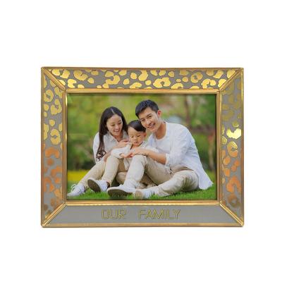 China Environmental Friendly Metal Photo Frame , Antique Color Picture Holder With Metal Support On The Back for sale