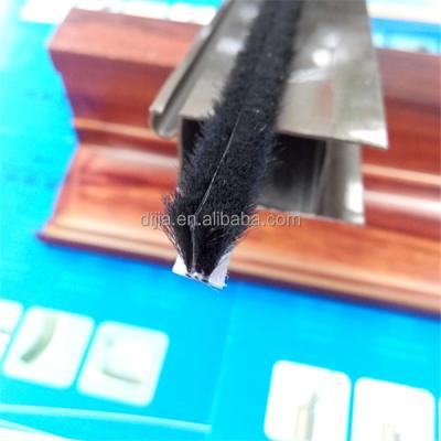 China Brushless Caulk / Aluminum Window Fin Pile / Wool Pile With Fin for sale