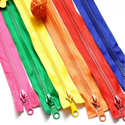 China Auto Lock 3# 5# 8# 10# Customized Length Resin Colored Open Plastic Zipper Zipper For Jacket for sale