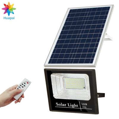 China HUAPAI High Brightness Ip65 Outdoor Waterproof Garden 25W 40W 60W 100W 200W Remote Control Solar Led Flood Light for sale