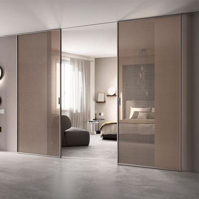 China Mesh Glass Entrance Aluminum Sliding Doors Slim Frame 0.7mm Thickness for sale