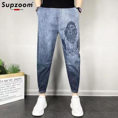 China 2022 Supzoom Breathable Newcomer Fashion Top Personalities Print Lightweight Jeans Men Subtract Pattern Casual Ethnic Patterns Denim Four Seasons for sale