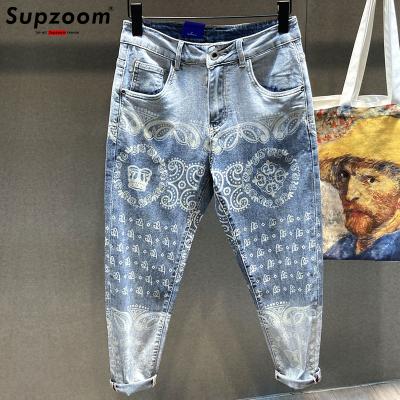 China 2022 New Arrival Breathable Hot Selling Supzoom Fashion Print Light Jeans Men Upper Subtract Pattern Casual Ethnic Patterns Denim Four Seasons for sale