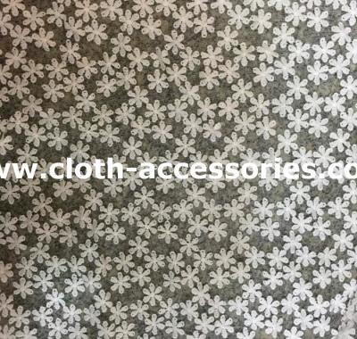 China Applique All Over Bridal Tulle Lace Fabric Trimmings With Snow Flower for sale