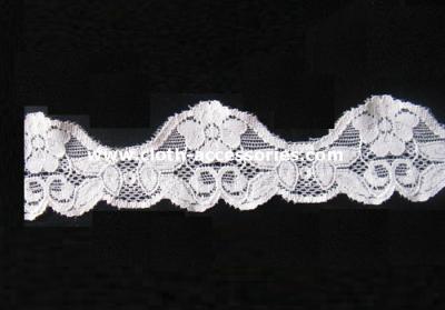 Chine Le blanc élégant nuptiale de tissu de dentelle pour des robes/a cranté l'équilibre de dentelle de guipure à vendre