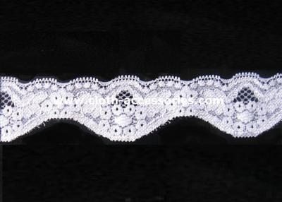 Chine Outre du tissu en nylon de dentelle de crochet blanc de mode confortable pour la lingerie à vendre