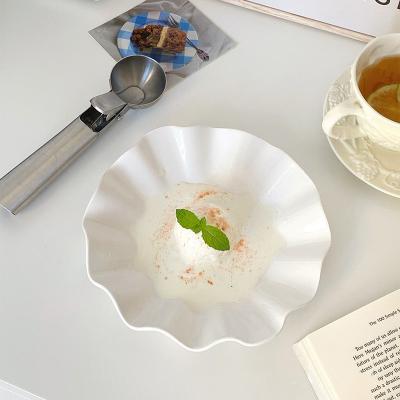 China Lelyi Viable Statistical Institute 7.5 Inch Lotus Dessert Dish Pure White Ceramic Leaf Dish Fruit Dish for sale