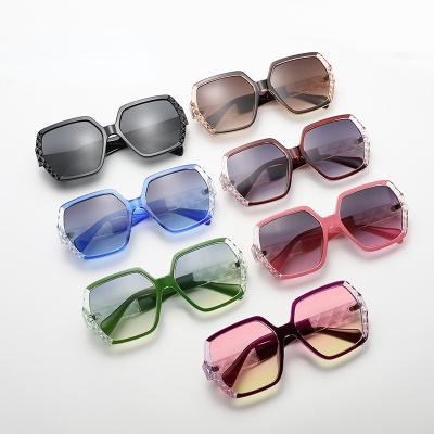 China Luxury Designer Custom Sunglasses 2023 Fashion Sun Glasses Oversized Plastic Women Glass Frame 2023 Men Fashion Clear Glass Sunglasses Uv400 for sale