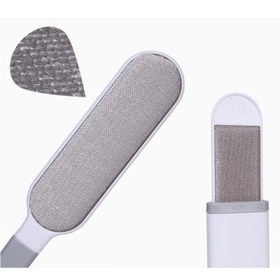 China Sustainable Clothes Pet Hair Remover Sweep Self-Cleaning Plastic Reusable Bottom Pet Fur Disposal Remover From Couch Mat for sale