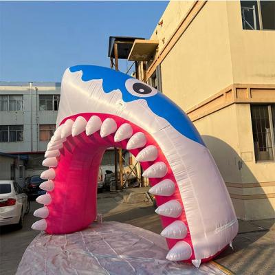 China PVC tarpaulin cloth/420D Oxford clothes new design giant inflatable outdoor decoration inflatable shark arch for sale