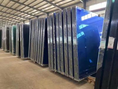 China Reflective Glass 3mm-12mm Tinted Float Solar Reflective Glass With Green Blue Grey Bronze Colors Optional en venta