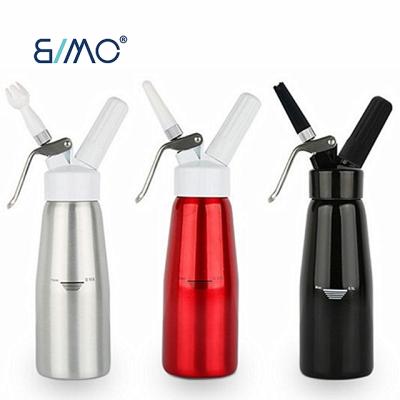 China Sustainable Thermal Kitchen Whipped Cream Dispenser 1-Pint Whipper Canister Container With 3 Decorating Whipping Tips for sale