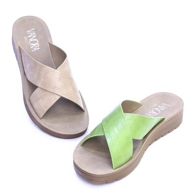 China 2023 Fashion Trend New Design High Quality Lady Shoes Cross Band Fashion Women Slippers Beach Sandals Slippers for sale