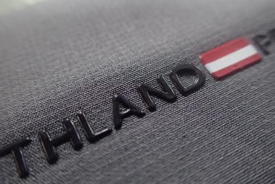 China Wärmeübertragungs-Kleidungs-Aufkleber 3D TPU für Polo-Hemd-Sportkleidung Polo-Hemd-Sportkleidung SGS BV zu verkaufen