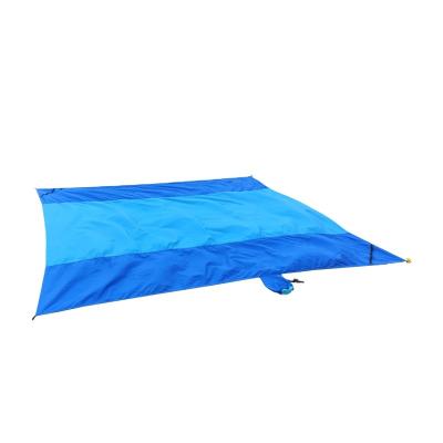 China Lightweight Waterproof Material Beach Picnic Outdoor Blanket Compact Blanket Sand Proof Nylon Taffeta Beach Blanket for sale