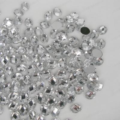 China El diamante artificial de plata flojo personalizado de la parte posterior plana gotea 14 facetas extremadamente brillantes en venta