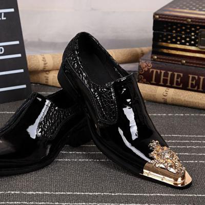 China Men's Loafers Gold Buckle Fashion Anti-slippery Rivet Wedding Party Formal Prom Gold Business Leather Shoes for sale