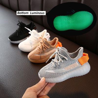 China Kanye West Shoes Insulative New Breathable Mesh Sneakers Lace Summer Winter Unisex Spring Reflective Children Yeezy Sports Shoes for sale