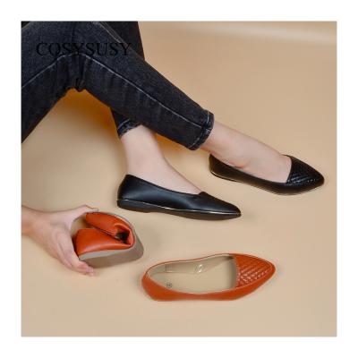 China Pointed Flat Toe Flat Shoes 2021 New Embossed Woven Single Women Phnom Penh Casual Shoes Four Seasons Single Shoes for sale