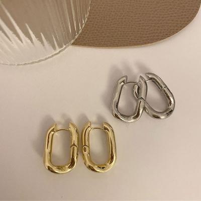 China Vintage Tarnish Free Women Adjust Huggie Earrings Classy 18k Gold Plated Thick Oval Rectangle Stainless Steel Hoop Earrings for sale