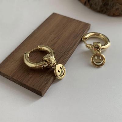 China High Quality Stylish New Style Arrived Cute S925 Sterling Silver Huggie Hoop Smile Face Stud Earrings for sale