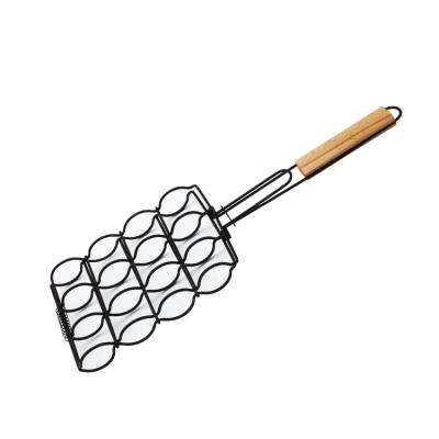 China Metal Wooden Stick Handle Corn Liner BBQ Non Grilling Basket for sale