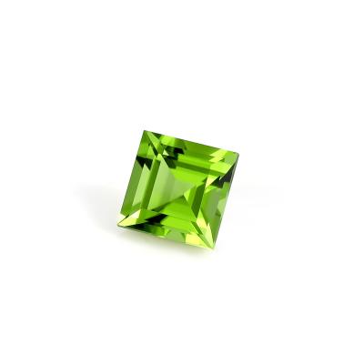 China Birefringence and Pleochroism CS Gems Wholesale Grc Ngtc Setp Third Party Grading Yellowish Green Cut Square Gemstones Raw Gemstone Peridot for sale