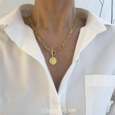 China Platedgeometric Vintage Necklace Instagram Style Gold Double Layers Portrait Necklaces Scarf for sale