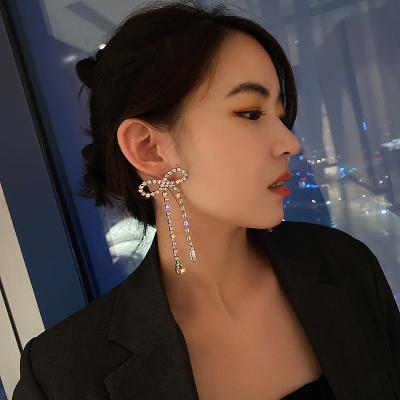 China Trendy Women Big Bowknot Geometric Tassel Rhinestone Earrings Statement Jewelry Crystal Drop Tassel Earrings For long for sale