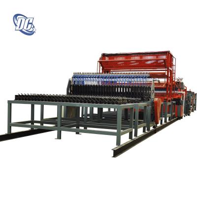 China Hotels Building Panel Precast Concrete Barrier Wall Machine Easy To Operate for sale