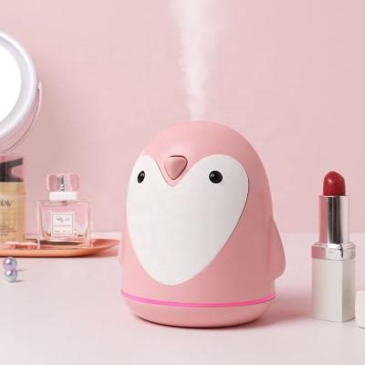 China Morden Top Selling Products Cute Penguin 220ml Mini Portable Aromatherapy Diffuser Humidifier for sale