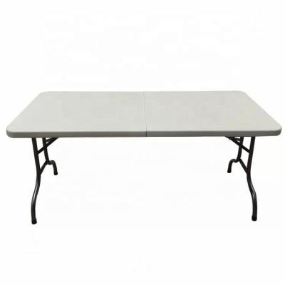 China Light Weight 5ft HDPE Plastic Folding Table Rectangle Used For Outdoor Wedding Banquet Folding Tables for sale