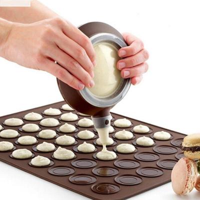 China Disposable Silicone Macaron Kit Decorating Piping Pot 48 Capacity Heat Resistant Nonstick Microwave Safe Macaron Pastry Baking Mat for sale