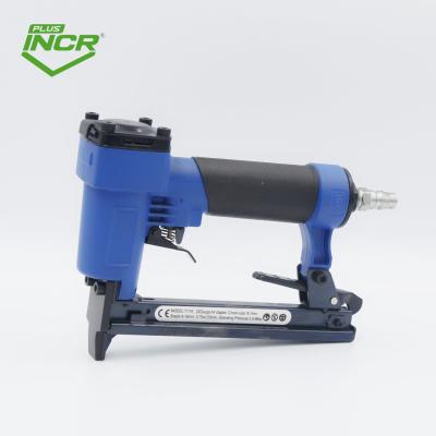 Chine 22gauge Fine Crown Air Pneumatic Staple Gun Air Stapler 7116 pour la décoration de meubles à vendre