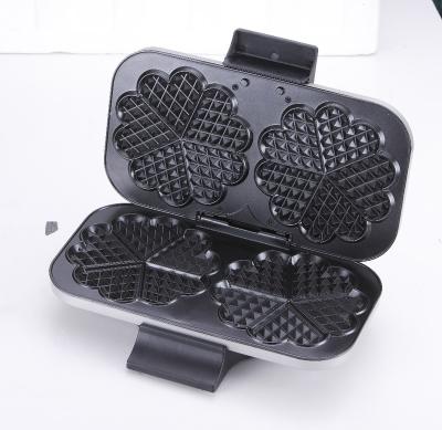 China Mini Auto Heart Shape Double Sided Non-Stick Cast Iron Pan Non-Stick Electric Egg Waffle Maker Cast Iron for sale