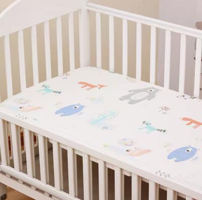 China Cotton Anti-Static Bamboo Crib Mattress Protector Waterproof Cover Fitted Printed And Simple Fitted Baby Crib Sheet for sale