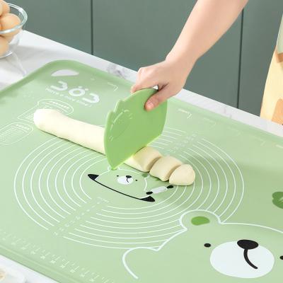 China Viable wholesale hotel hot selling easy to use home baking tools pp dough plastic cutter tool for sale