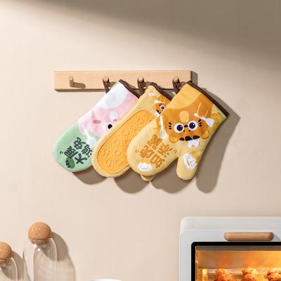 China Baking Baking Embroidered Oven Mitts Oven Mitts Kitchen Cake Tools Heat Resistant Anti-scalding Cotton for sale