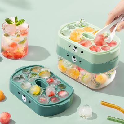 China Best Selling New Design Sustainable Wholesale Cartoon Cute Home Ice Lattice Silicone Ice Cube Tray Green for sale