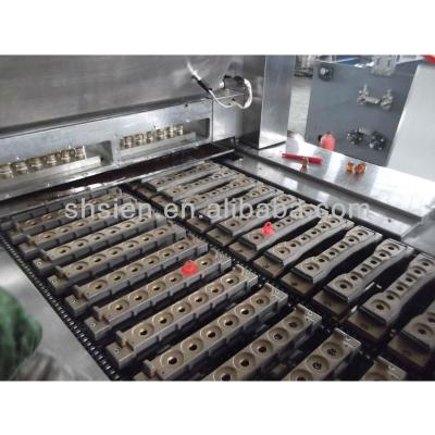 China Single Food Lollipop Twist Packaging Machine /Candy Making Machine for sale