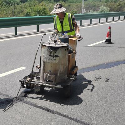 中国 橋のデッキへのアプローチを水平化するための溶かアスファルト道路パッチ粒 販売のため