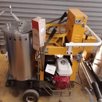 China Thermoplastic Vibration Road Line Marking Machine Line Width 15cm 20cm 30cm 45cm for sale