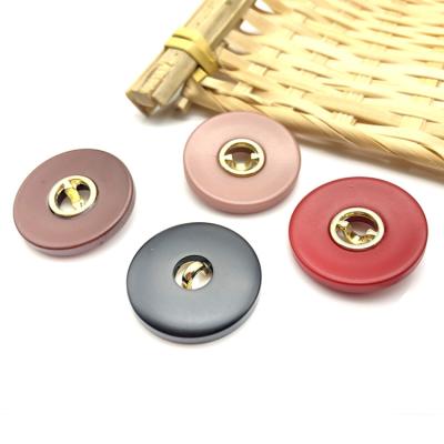 China Customized Sustainable 2 Hole Large Round Plastic Resin Clothing Combo Button for sale