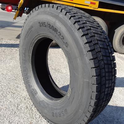 China Shandong Double Star Radial Truck Tire Tire With Cheap Price 11R24.5 11R22.5 Foton for sale