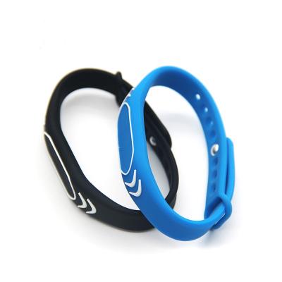 China Bulk Order TK4100 Silicone Rfid Wirstband 125Khz Rfid Waterproof / Waterproof Wristband for sale