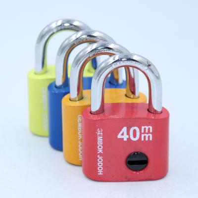 China Modern Design Popular Iron 30mm Heavy Duty Colorful Plastic Spray Padlock for sale